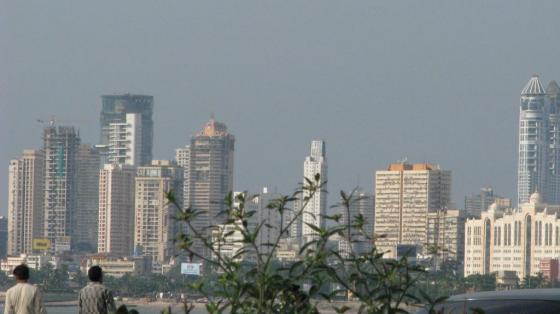 Mumbai, growing metropolis in India. Source: BARRETO DILLON (2009)